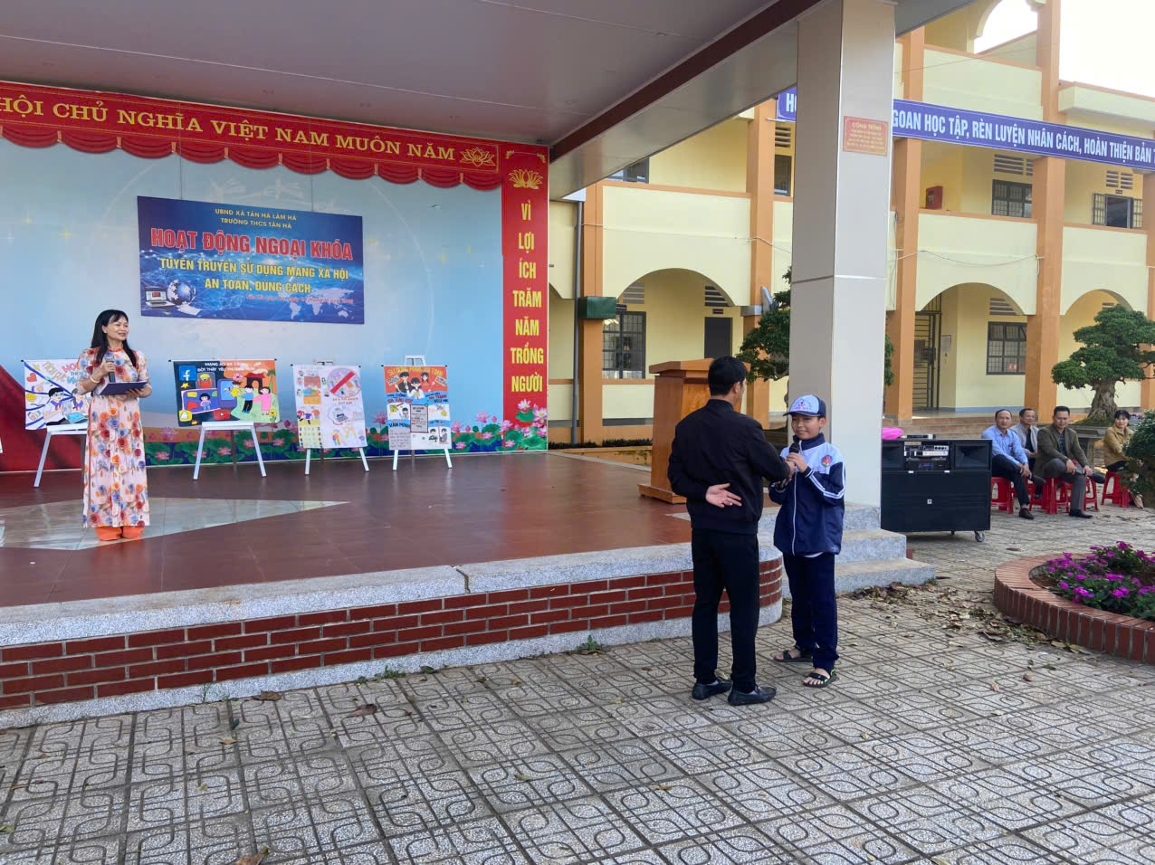 TUYÊN TRUYỀN SỬ DỤNG MẠNG XÃ HỘI AN TOÀN